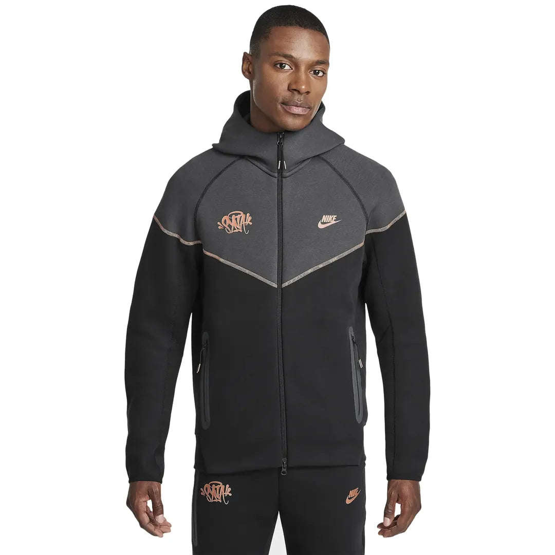 SYNA Tech Fleece