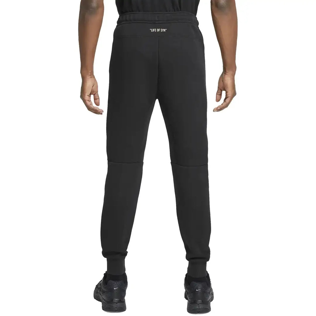 SYNA Tech Fleece